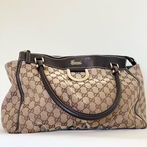 Gucci classic shoulder bag